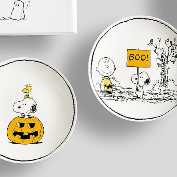 Pottery Barn Peanuts Trick or Treat Charlie Brown Halloween Salad Plates - 4 🎃 - Picture 6 of 16